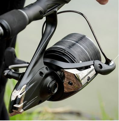 CARRETE AERO TECHNIUM MGS 14000XTD