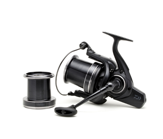 Carrete Daiwa 23 Emblem 45 SCW QD