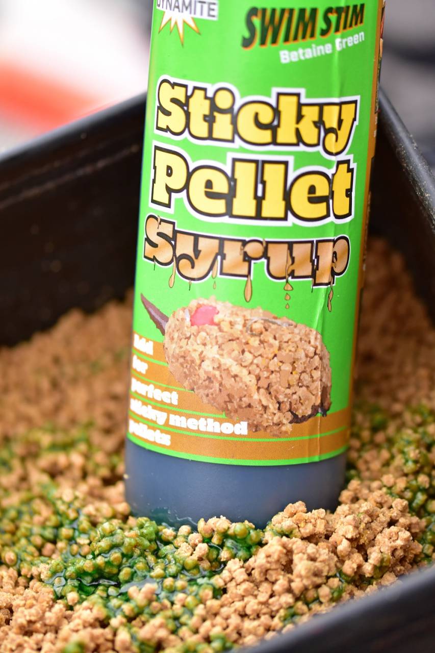 DYNAMITE SWIM STIM STICKY PELLET SYRUP BETAINE GREEN 300ML - Carpfishingbarato CHIMBOMBO LIQUIDO