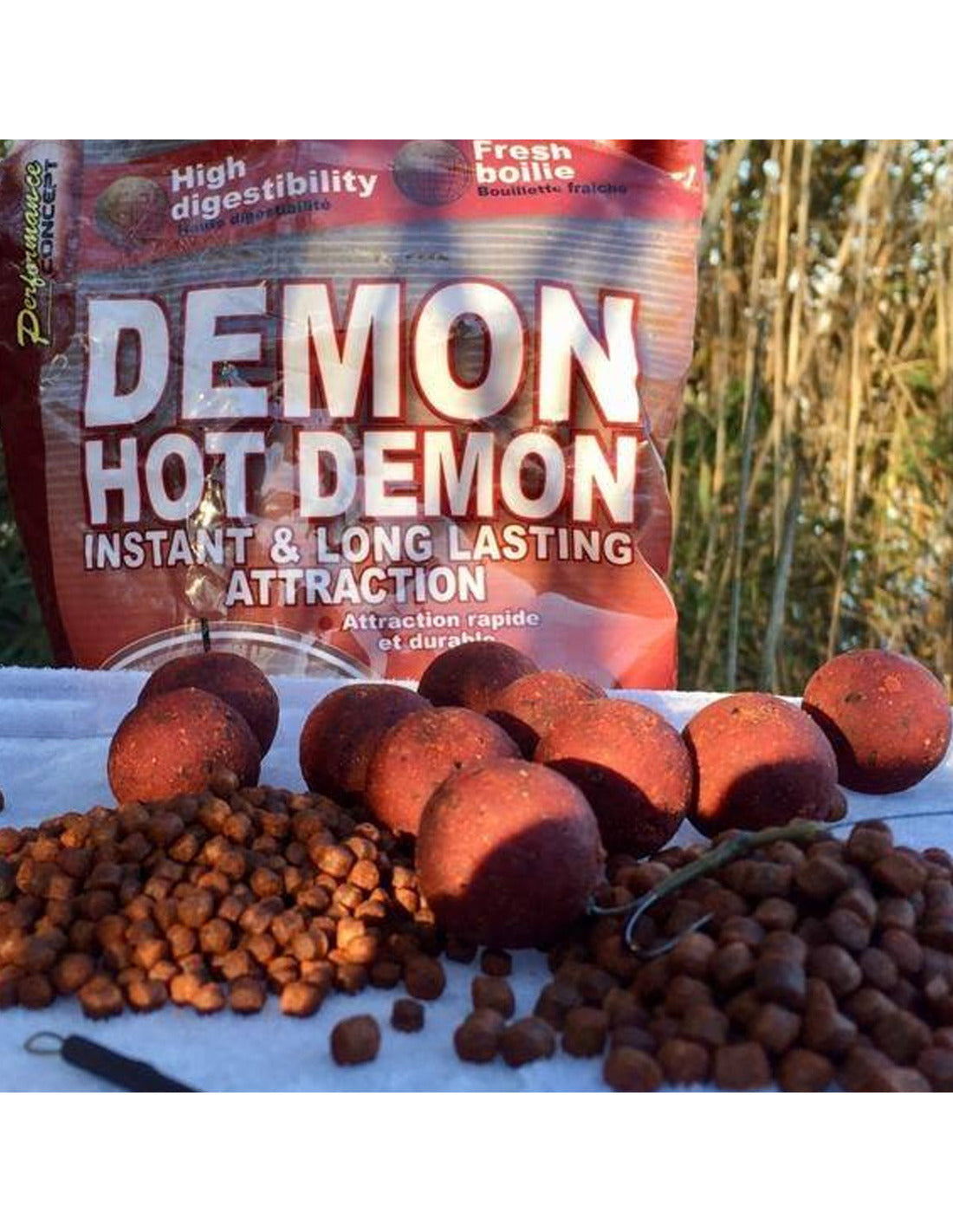 Boilies Starbaits Hot Demon 1Kg 20MM - Carpfishingbarato CHIMBOMBO BOILIES